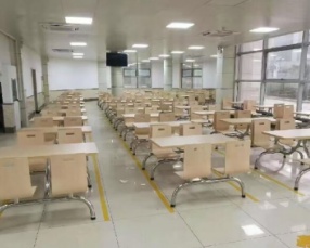 不鏽（xiù）鋼餐桌椅（yǐ）HW-K013